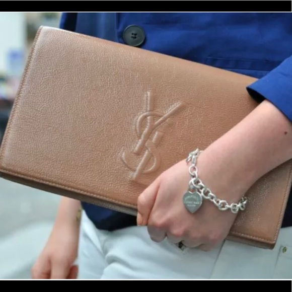 Yves Saint Laurent Handbags - Tonight’s special! Large Yves Saint Laurent Belle  De jour large clutch EUC❤️